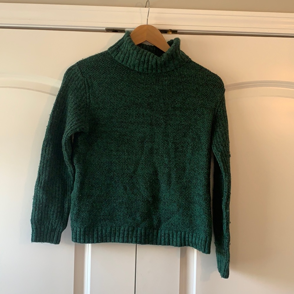 H&M green knitted sweater